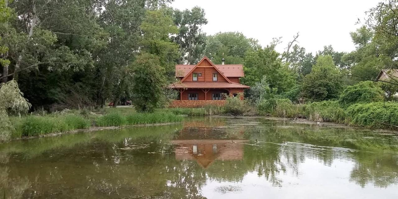 Hotel Dom Argyelus - Argyelus Haz - Fesztypark Martovce Exterior foto